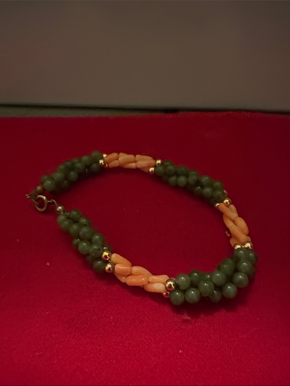 Vintage Jade & Coral Gen and Peach Women’s Bracelet - Elegant Beaded Bracelet